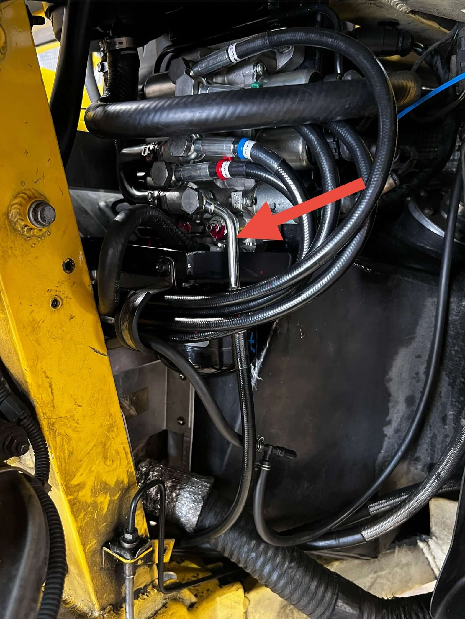 Lamborghini Gallardo E-Gear enhanced 07L115673 and 086325089A hydraulic line.